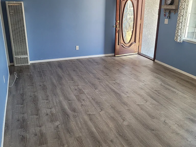21339 Conradi Ave — Photo 2