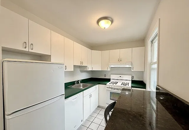 1 bed, 400 sqft, $1,550 — Photo 4