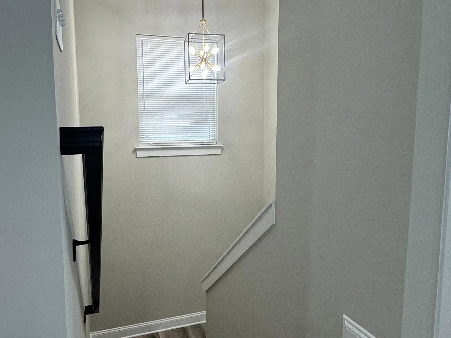 4 bed, 2.5 bath, 2024 sqft, $2,125 — Photo 4