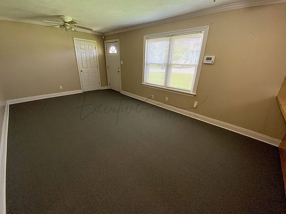 5th image of 512 E Claude St
