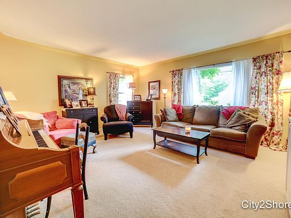 3rd image of 5488 Wilson Ave