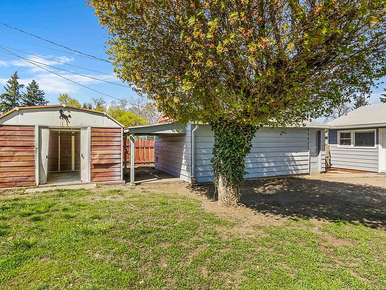 Listing photo 5