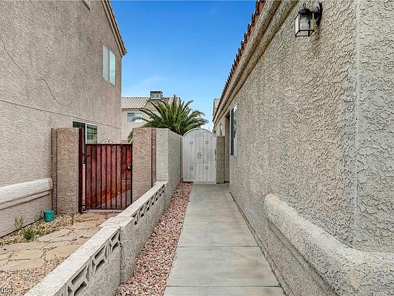 3rd image of 8061 Draco Cir