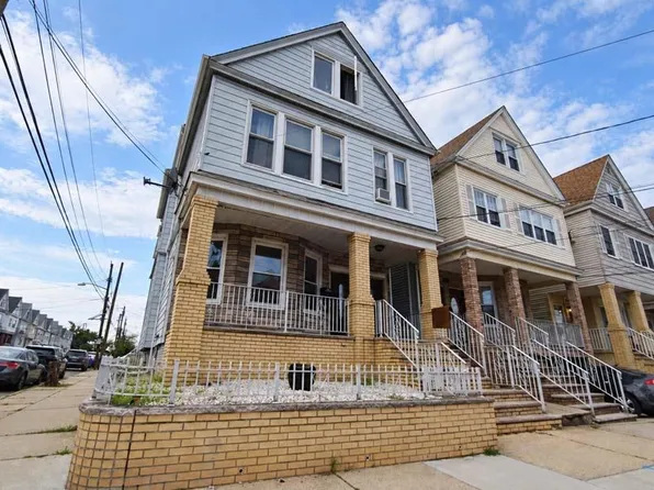 275 Avenue A image 1 of 32