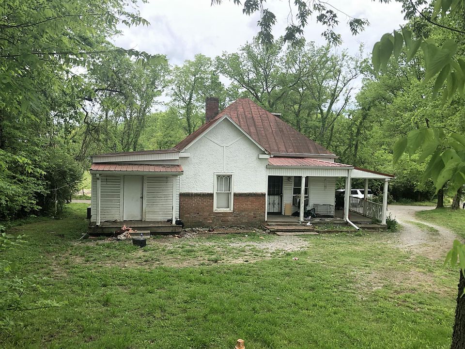 2nd image of 4801 Goodwin Rd