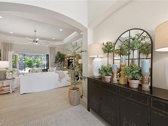 3rd image of 1467 Mockingbird DR