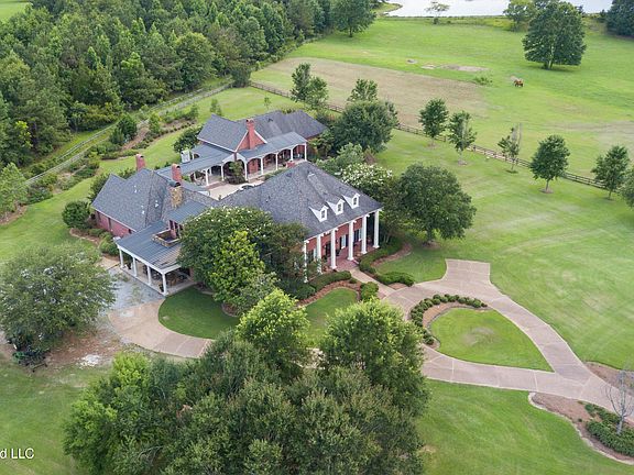 4th image of 317 Highland Meadow Rd