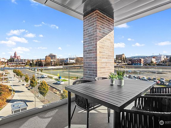 4th image of 1025 Granary Avenue #405