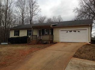 2952 Wallace Rd, Gainesville, GA 30507