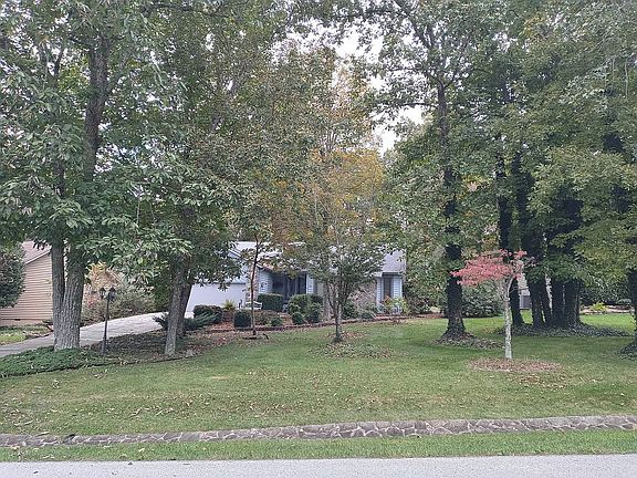 5th image of 21 Kingsboro Ln