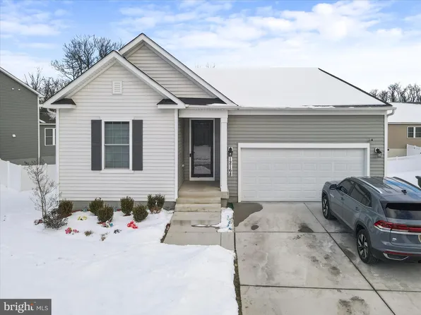 12168 Fallen Timbers Cir, Hagerstown, MD 21740