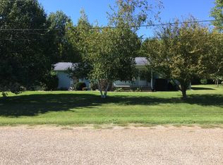 307 S Jennifer Dr, Greenup, IL 62428