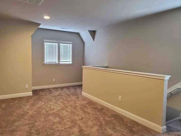 210 McClellan Trl — Photo 3