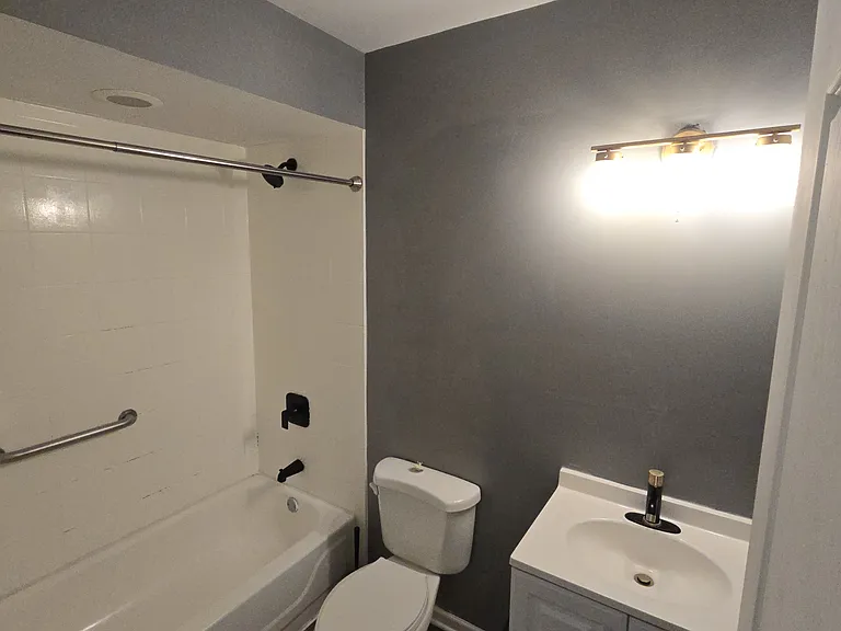 4554 S King Dr E #3-E3 — Photo 14
