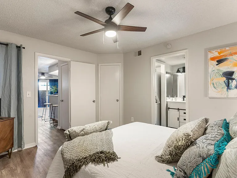1207 S Quaker Ave #110 — Photo 20