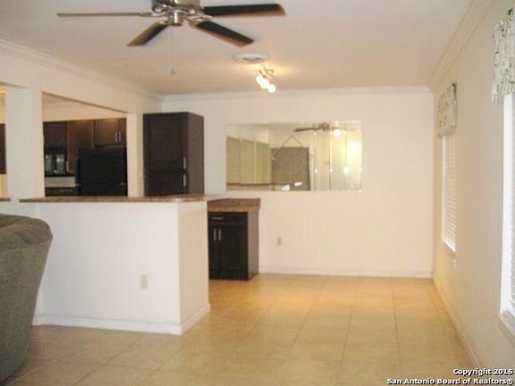 3rd image of 1011 E Mountain St