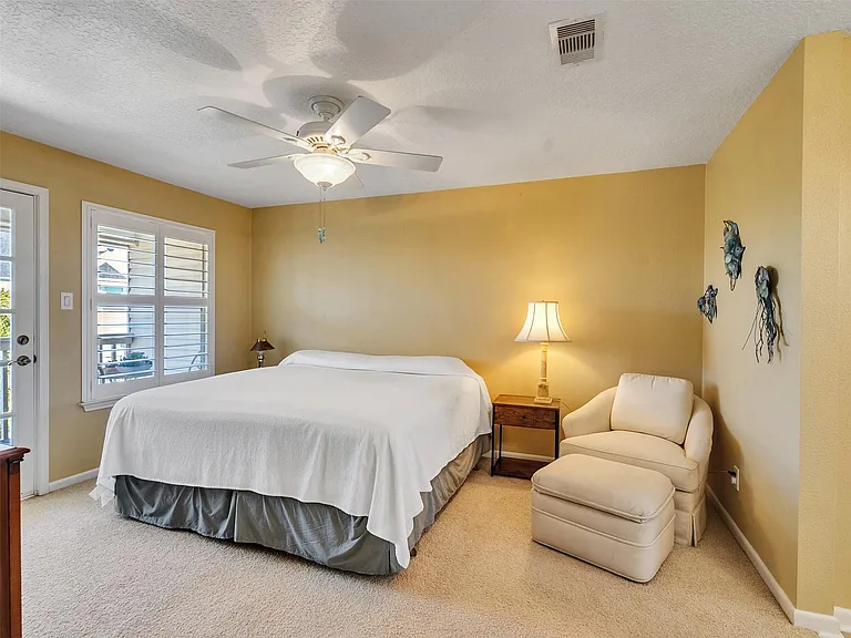 16627 Bayfront Dr — Photo 30