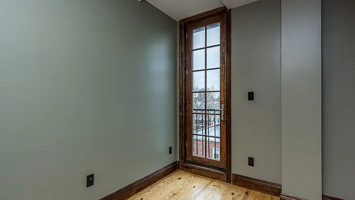Rented by Nooklyn NYC LLC | media 51