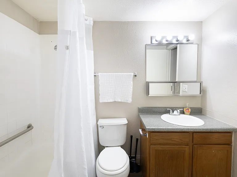 Aspen Ridge Apartments — Photo 10
