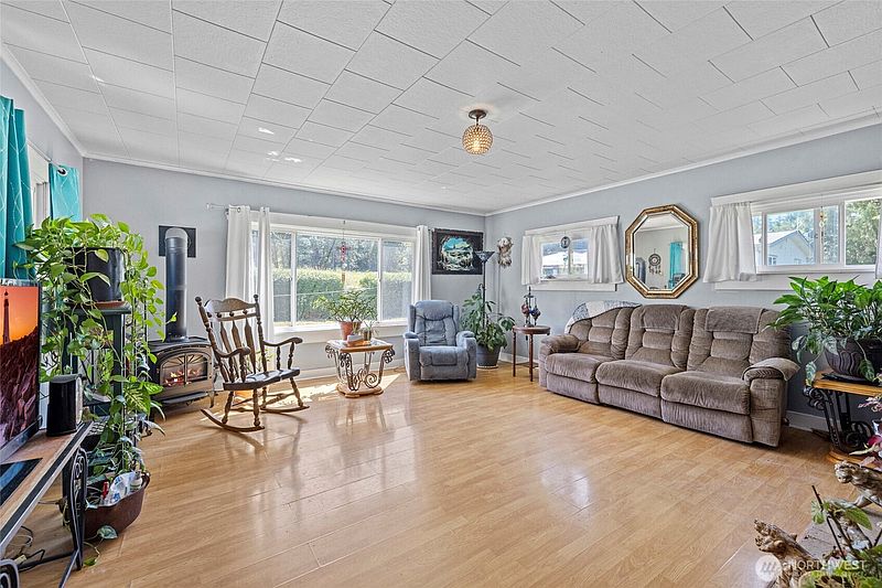 5th image of 3817 E Sunset Drive