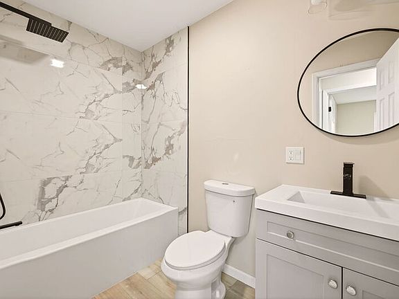 5th image of 35 Oakmount Ave APT 33