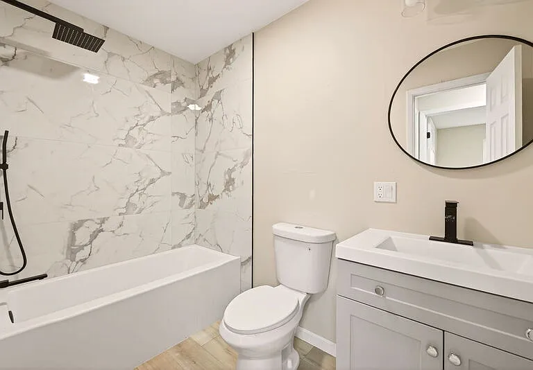 Holcomb Village Apartments — Photo 5