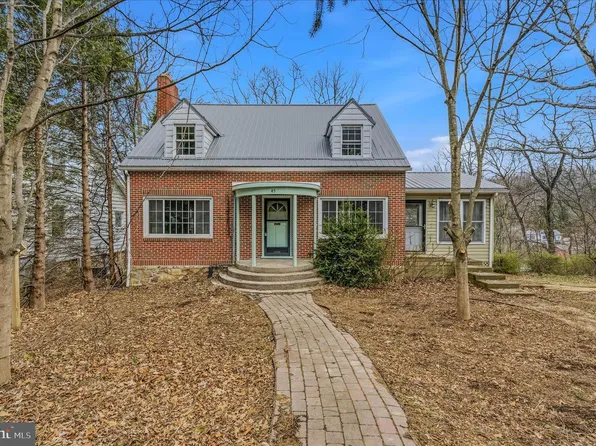 45 Rockwell Cir, Berkeley Springs, WV 25411