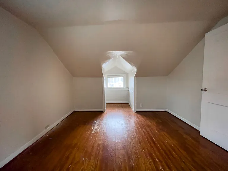 215 S Talley Ave — Photo 17