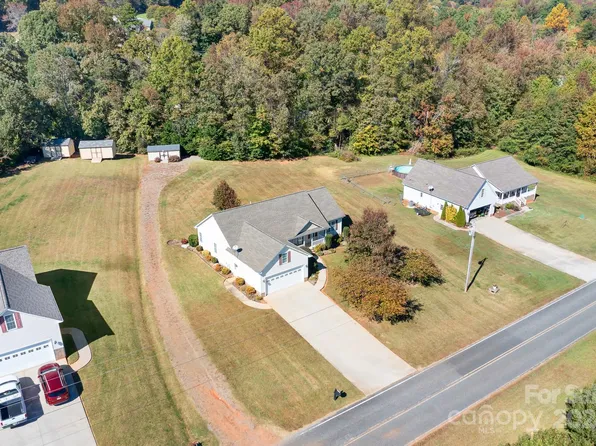 3713 Mack Ballard Rd, Maiden, NC 28650
