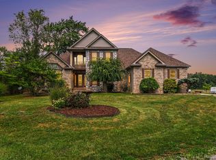 27800 Van Horn Rd, New Boston, MI 48164