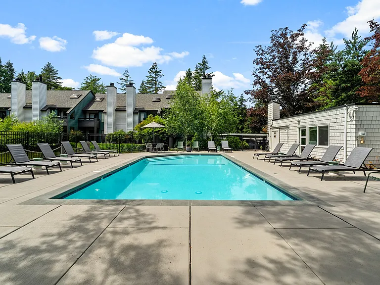 Sparkling Outdoor Pool at The Lakes Apartments in Bellevue, WA 98007