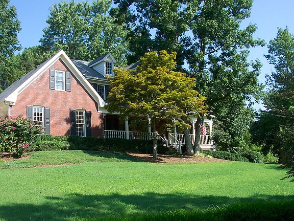 Mature trees, professsional landscaping