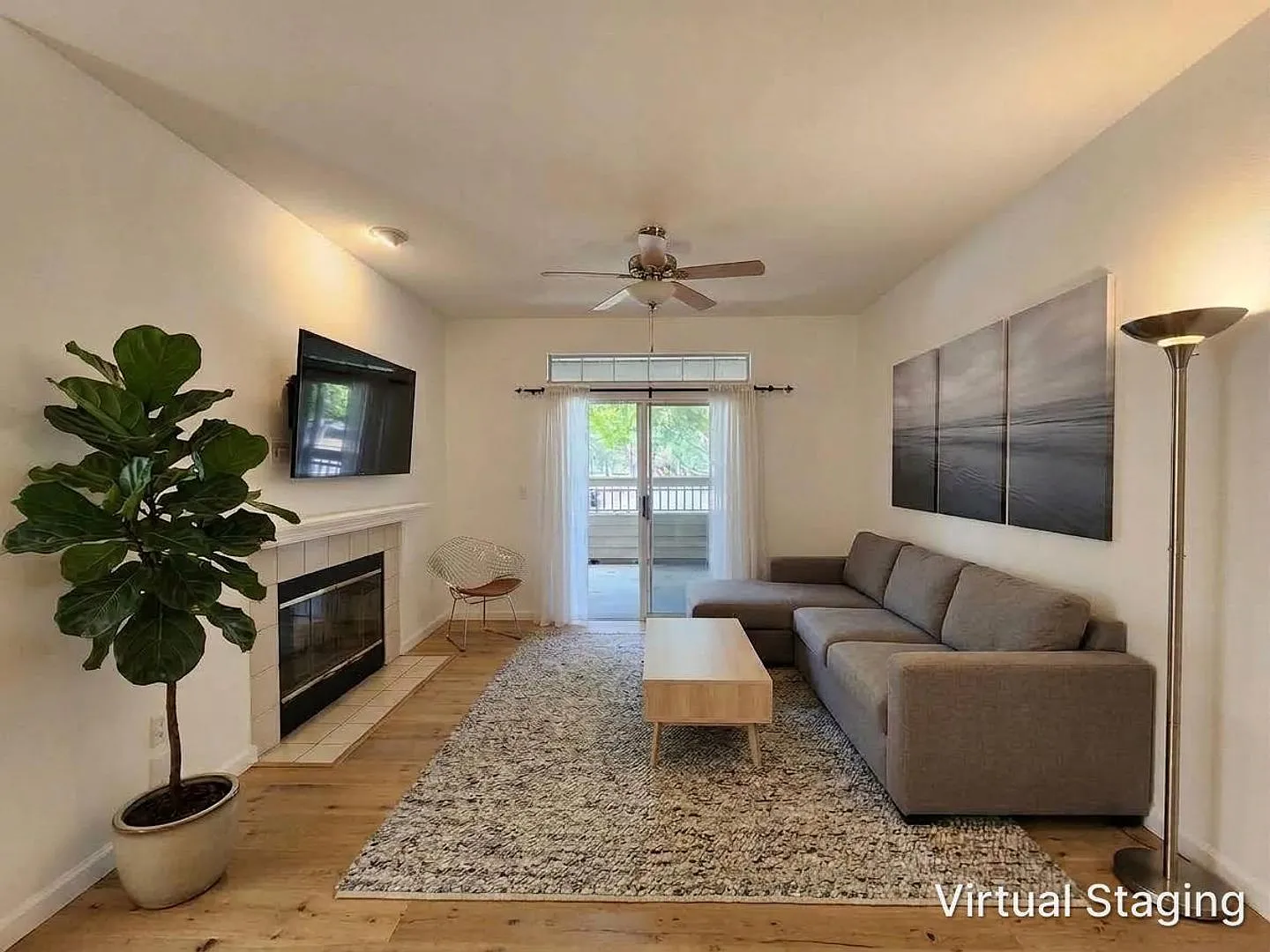 2 bedroom condo in Redwood shores — Photo 2