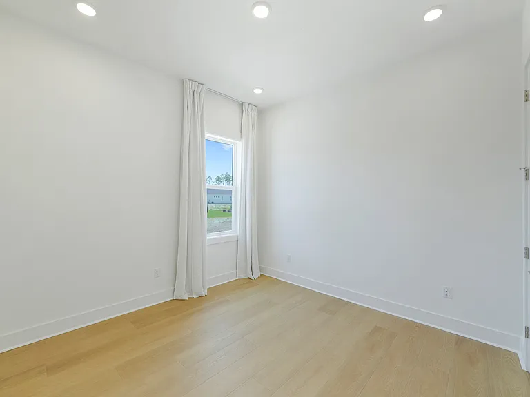 1615 Pathways Dr — Photo 9