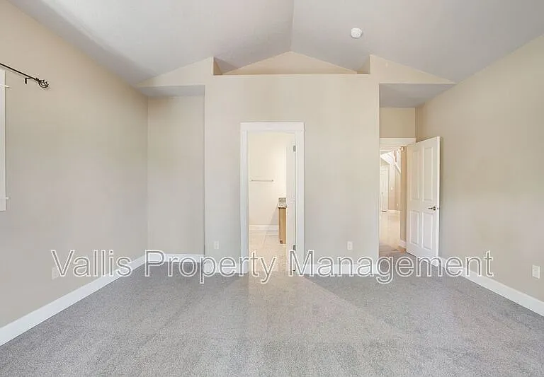 5164 Andresen St SE — Photo 20