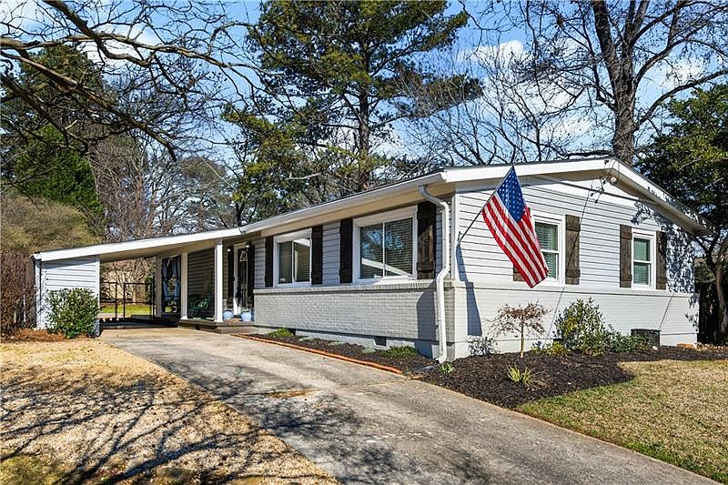 1st image of 3018 Highland Dr SE