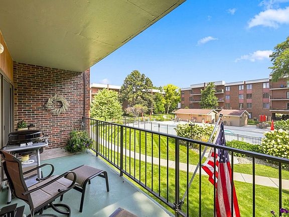 3rd image of 6565 Main St APT 207