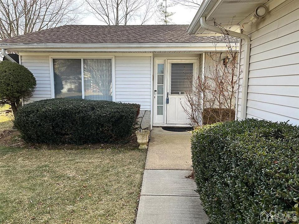 1st image of 480 Fairton Dr #A