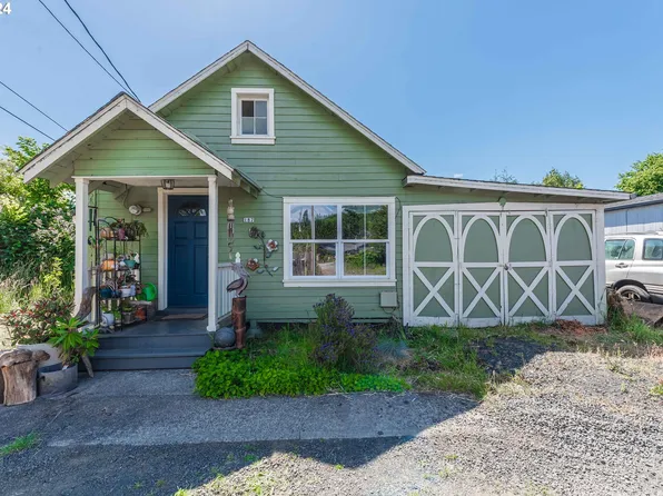 187 E 8th Pl, Coquille, OR 97423