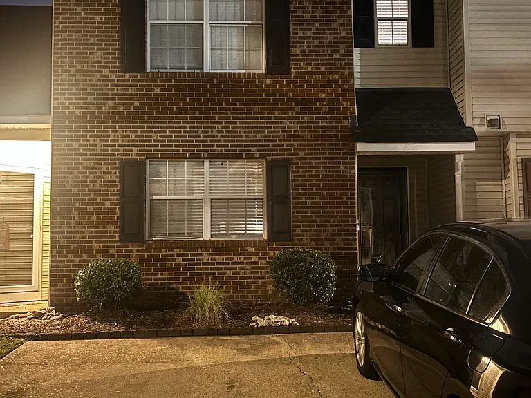 3304 Clover Meadows Dr — Photo 1