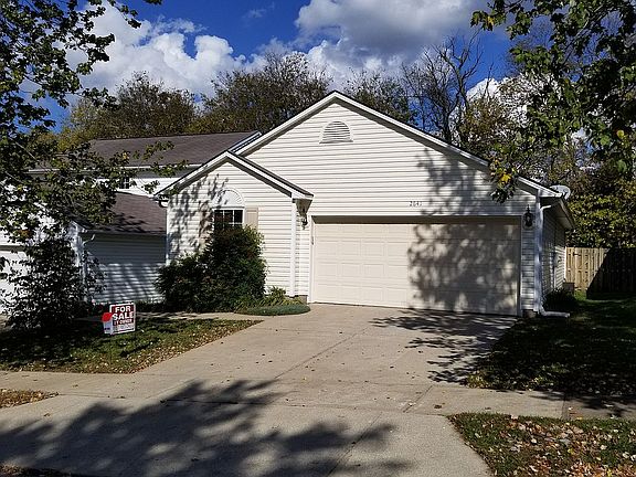 3rd image of 2641 Trailwood Ln