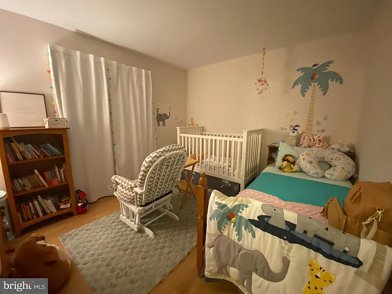 240 Valley Stream Ln — Photo 17