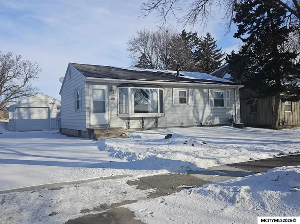 846 14th St SE, Mason City, IA 50401