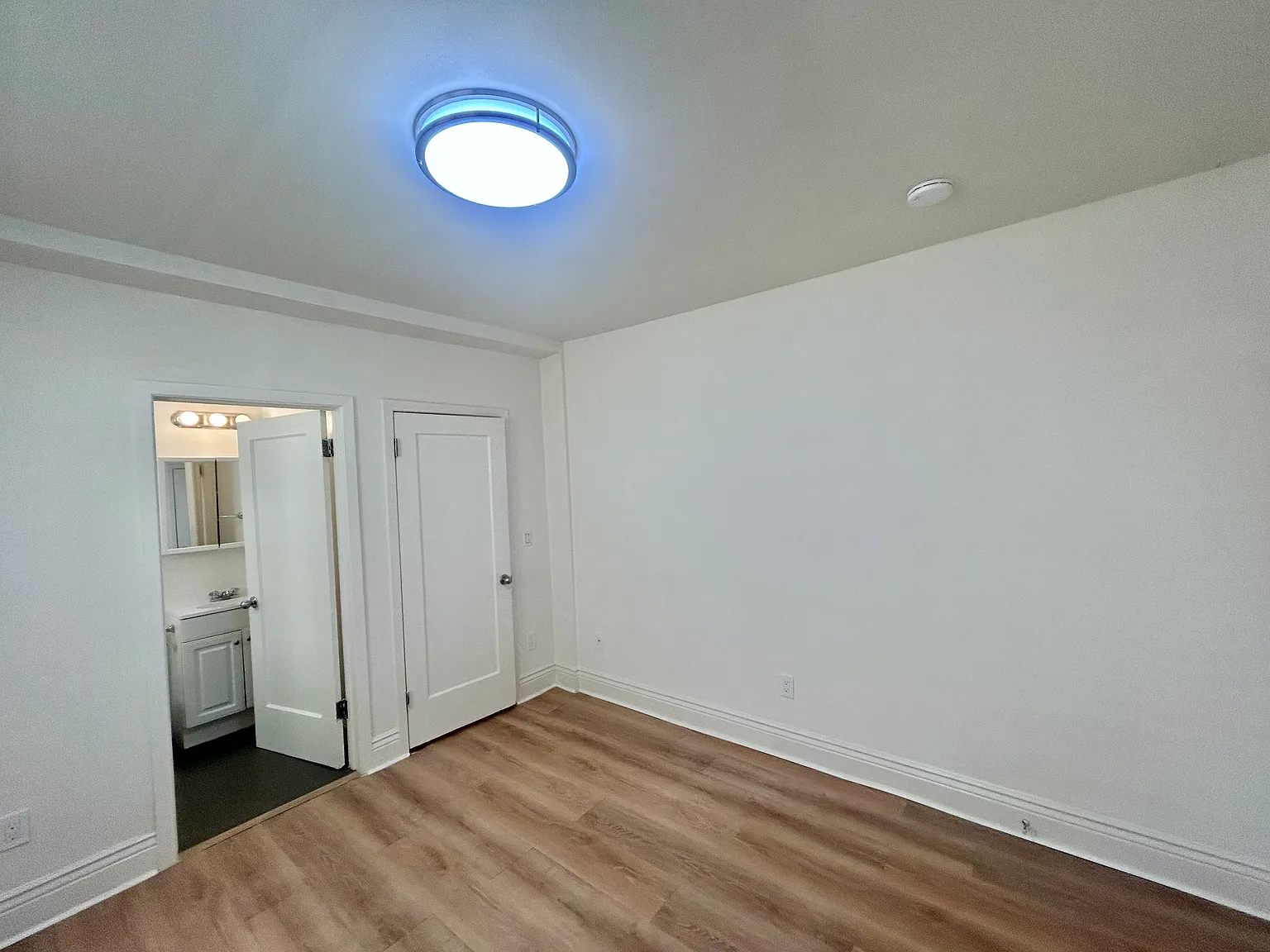 1 bed, 500 sqft, $3,500 — Photo 3