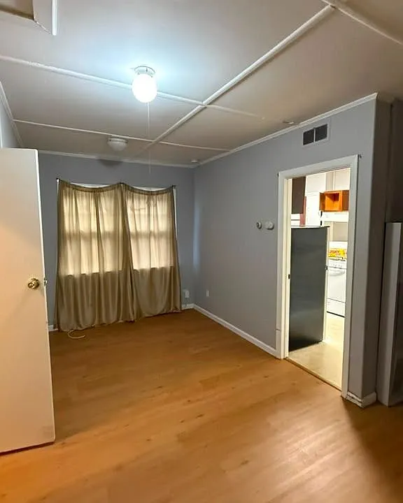 9 Bedford Ln #8