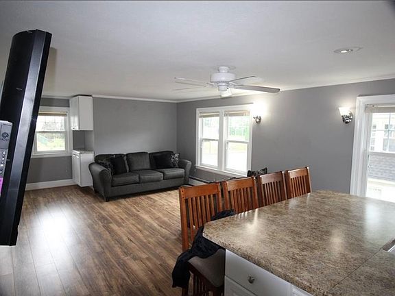 3rd image of 602 New Britain Ave #102