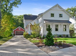 526 Vineland Rd, Bay Village, OH 44140