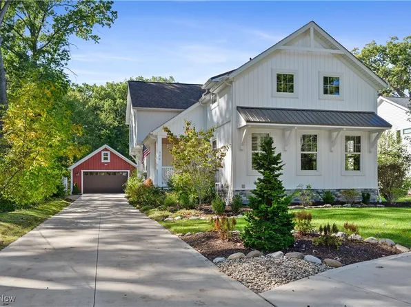 526 Vineland Rd, Bay Village, OH 44140