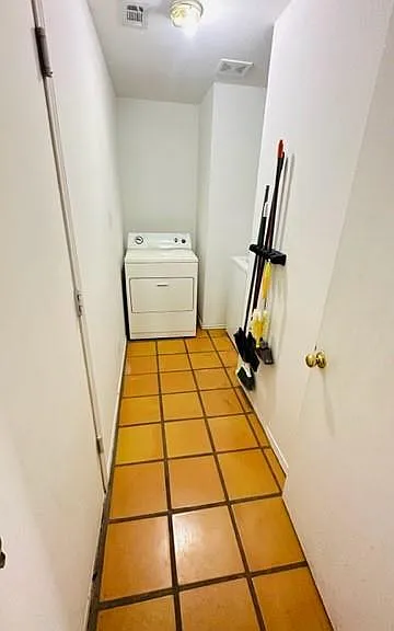 302 Golden Gate Dr — Photo 14