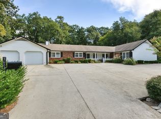 3605 Shallowford Rd, Roswell, GA 30062